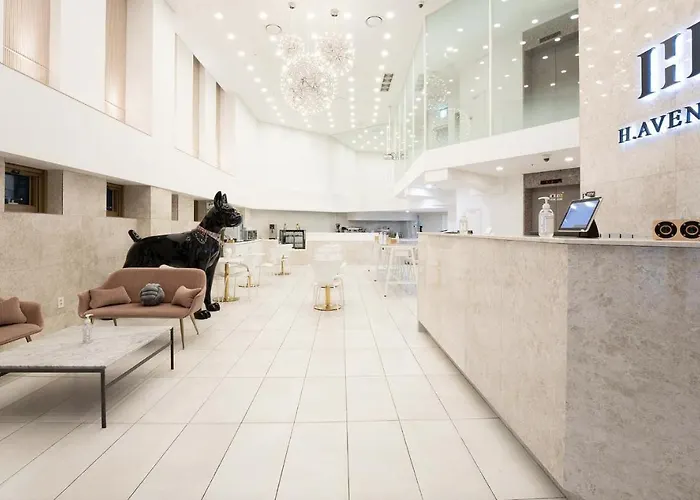 Hotel H Avenue Idae Shinchon