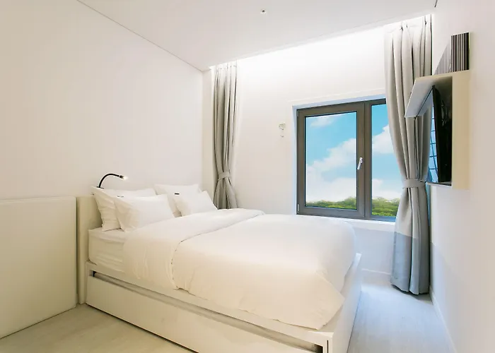 H Avenue Idae Shinchon Hotel Seoul