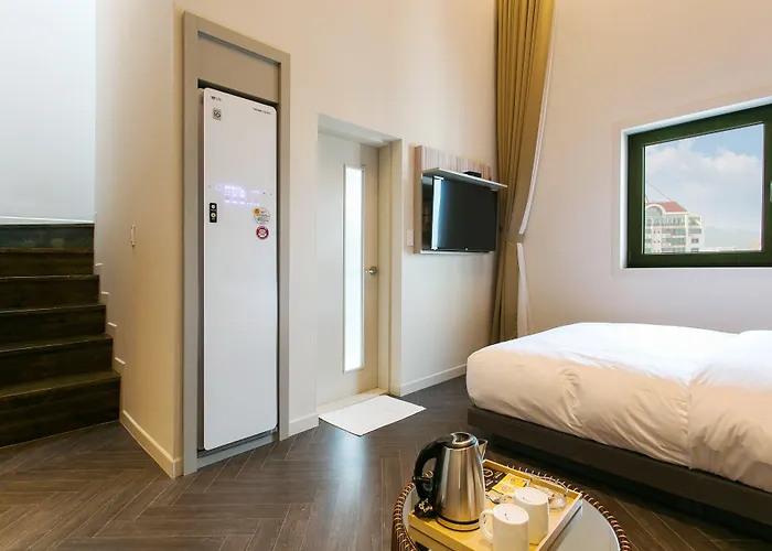 H Avenue Idae Shinchon Hotel Seoul