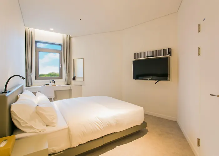 H Avenue Idae Shinchon Hotel