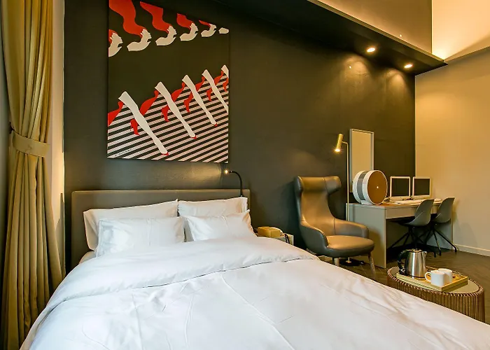 H Avenue Idae Shinchon Hotel