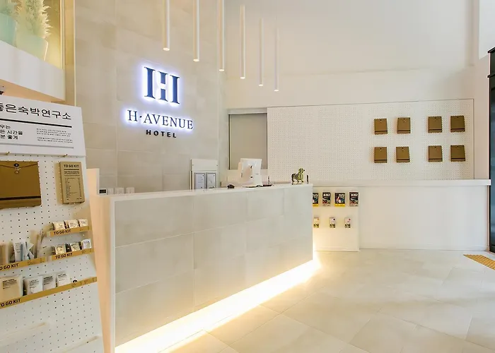 Hotel H Avenue Idae Shinchon 3*